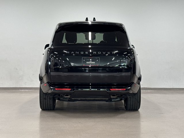 2024 Land Rover New Range Rover P530 SE SWB-6