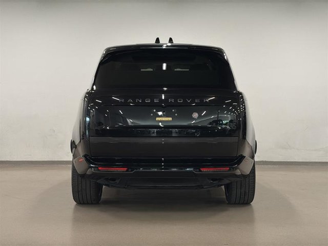 2024 Land Rover New Range Rover P400 SE SWB-4