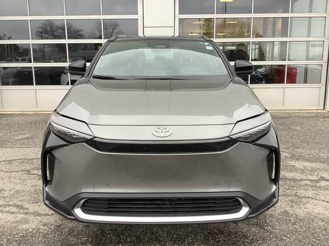 25 Toyota BZ4X XLE-2