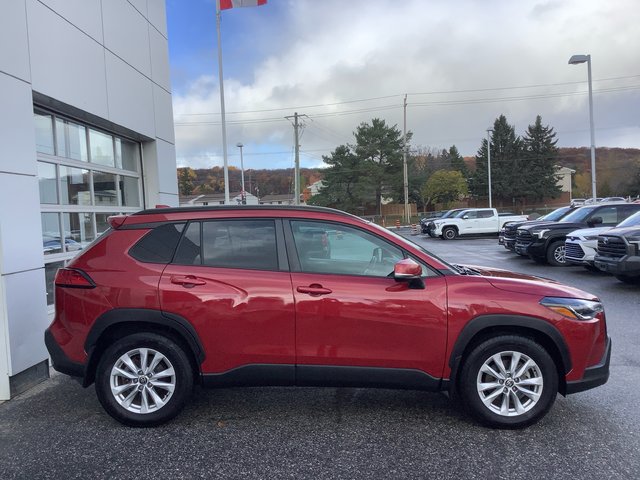 2022 Toyota COROLLA CROSS LE-3