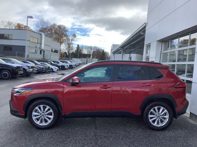 2022 Toyota COROLLA CROSS LE-4