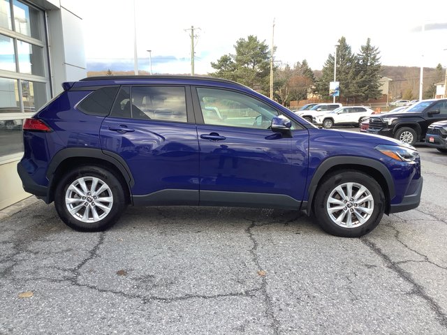 2022 Toyota COROLLA CROSS LE-3