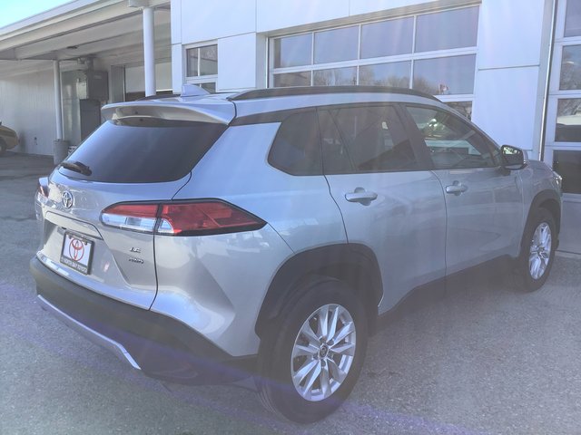 2022 Toyota COROLLA CROSS LE-6