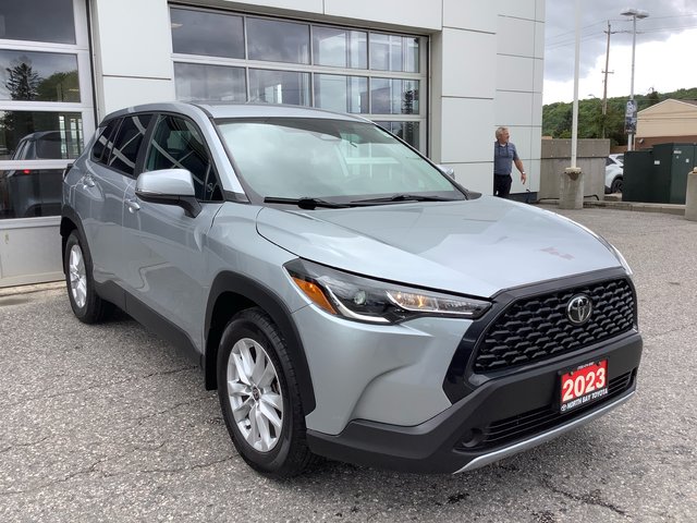 2023 Toyota COROLLA CROSS LE-1