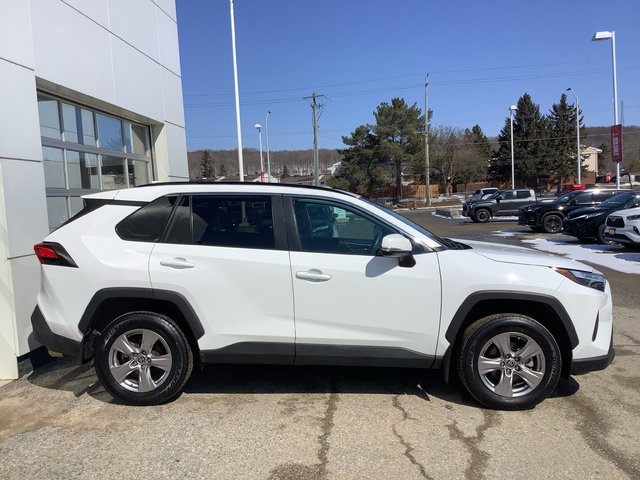 2022 Toyota RAV4 XLE AWD XLE-3