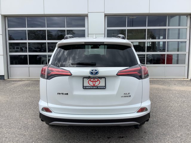 2017 Toyota RAV4 XLE HYBRID-4