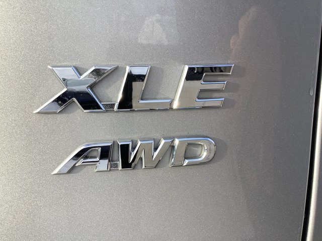 2020 Toyota RAV4 XLE-5