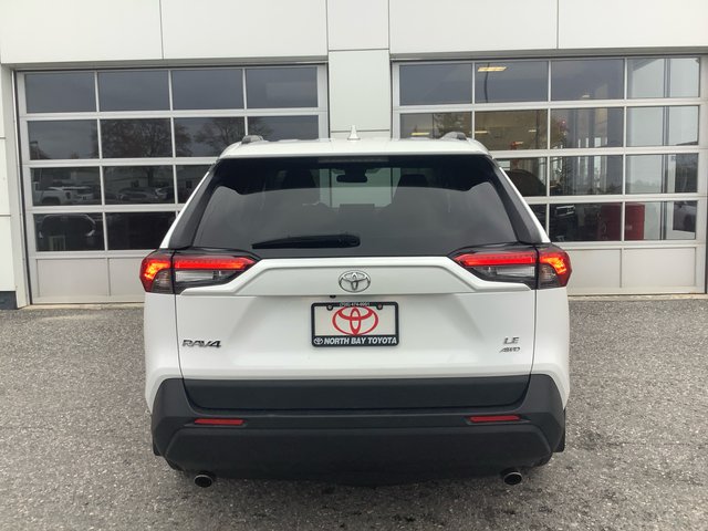 2021 Toyota RAV4 LE AWD-6