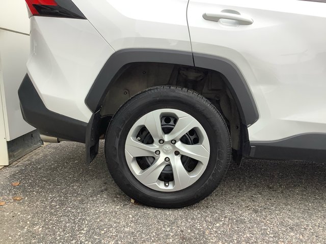 2022 Toyota RAV4 LE-4