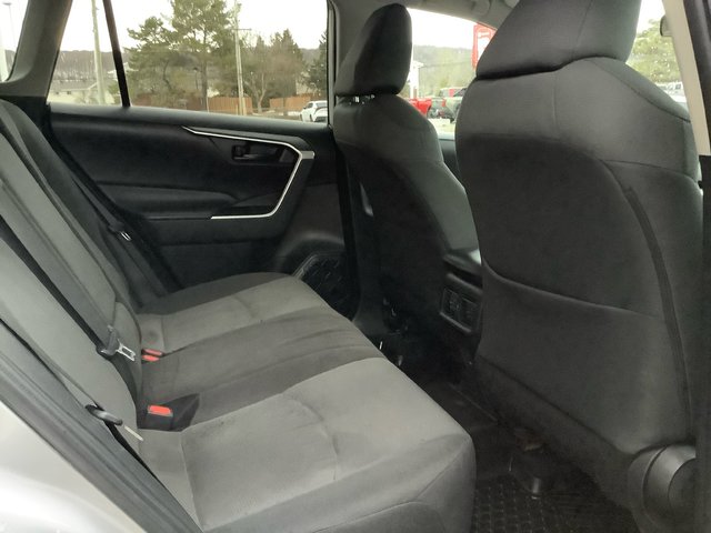 2022 Toyota RAV4 LE-2