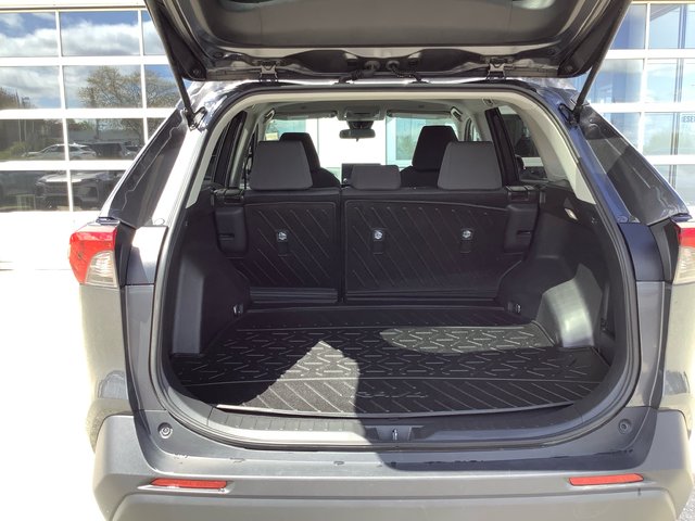 2025 Toyota RAV4 LE-7