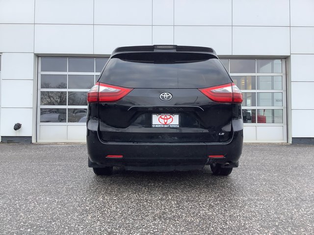 2020 Toyota SIENNA LE-7