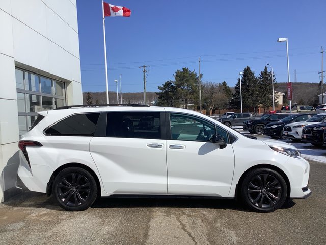 2023 Toyota SIENNA-3