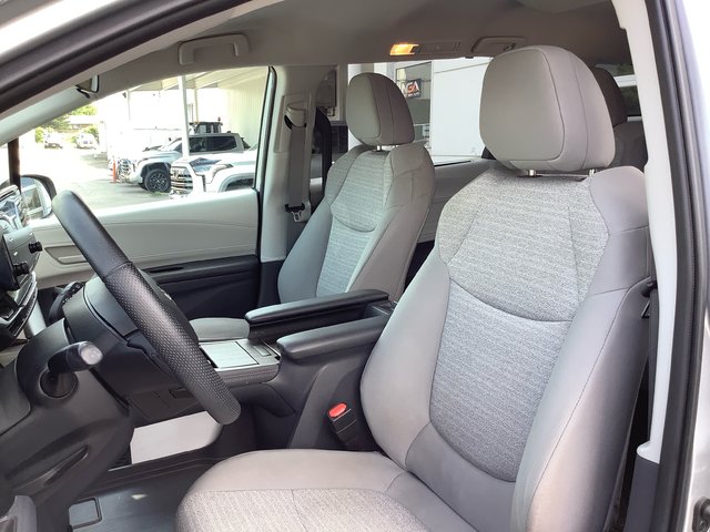 2023 Toyota SIENNA-5