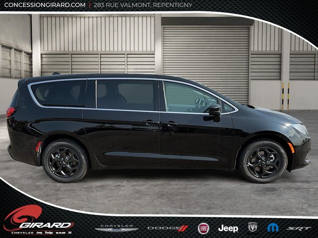 Chrysler Grand Caravan SXT 2024-3