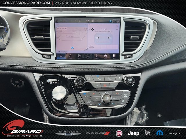 Chrysler Pacifica Hybrid PINNACLE 2024-18