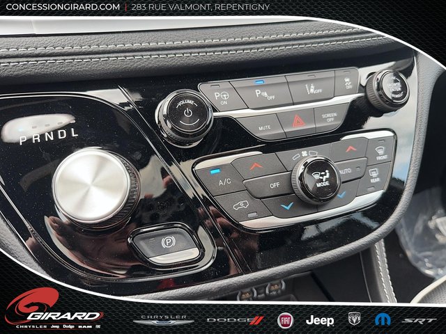 Chrysler Pacifica Hybrid PINNACLE 2024-19