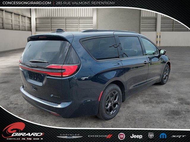 Chrysler Pacifica Hybrid PINNACLE 2024-4