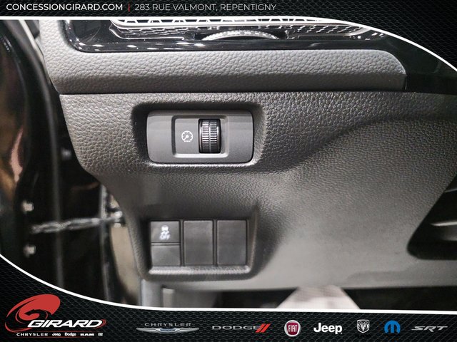 2025 Honda Civic Hatchback Sport-17