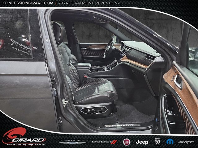 Jeep Grand Cherokee L Summit 2023-4
