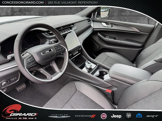 2025 Jeep Grand Cherokee LAREDO ALTITUDE-9