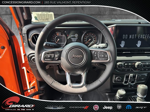 Jeep Wrangler 4-Door SAHARA 2025-12