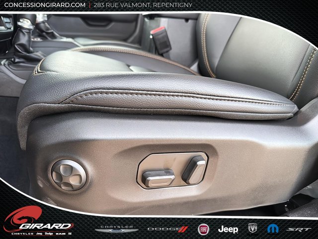 Jeep Wrangler 4-Door SAHARA 2025-10