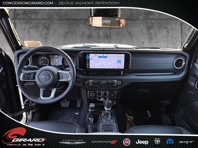 Jeep Wrangler 4-Door SAHARA 2025-11