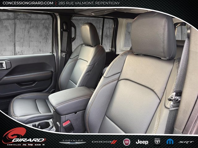 Jeep Wrangler 4XE SAHARA 2025-12