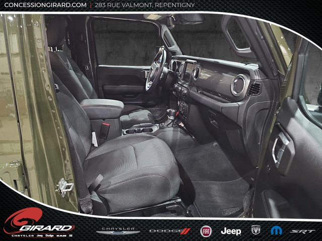 Jeep Wrangler Unlimited Sahara 2022-4