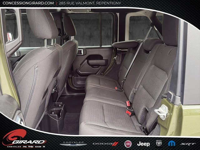 Jeep Wrangler Sport Altitude 2023-12