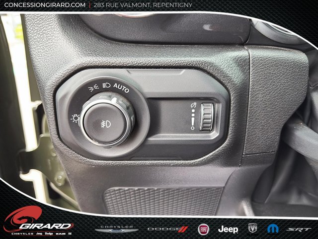 Jeep Wrangler Sport Altitude 2023-18