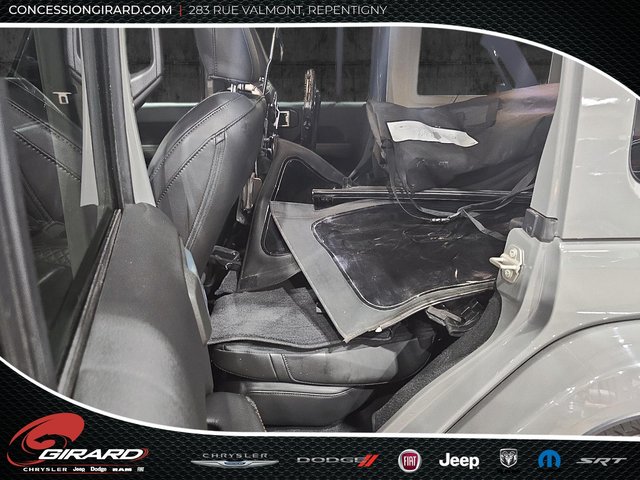 Jeep Wrangler High Altitude 2023-12