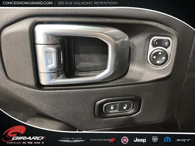 Jeep Wrangler Sahara 2024-14