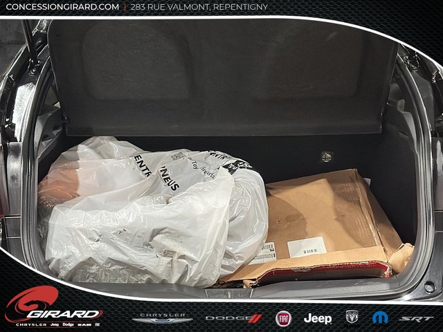 Toyota C-HR LE 2022-8