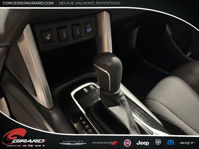 Toyota Corolla Cross LE 2023-16