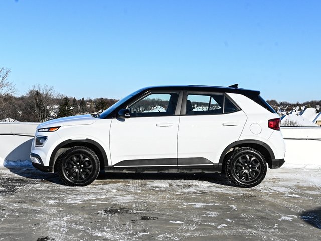 Hyundai Venue Essential 2022-4