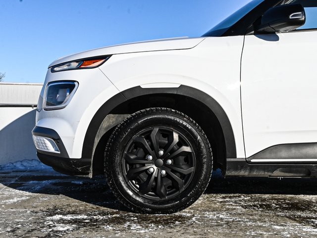 Hyundai Venue Essential 2022-7