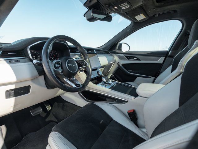 Jaguar F-PACE P550 SVR 2021-2
