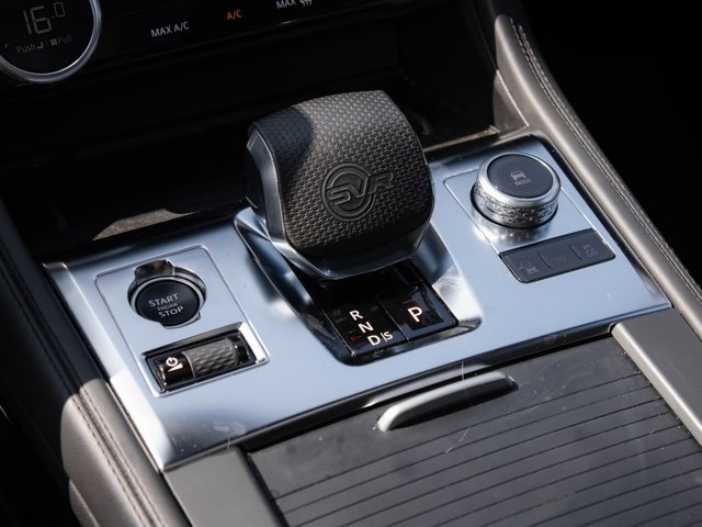 Jaguar F-PACE P550 SVR 2021-7