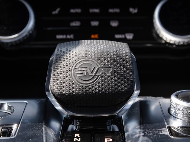 Jaguar F-PACE P550 SVR 2021-6