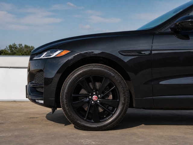2022 Jaguar F-PACE P250 S-7