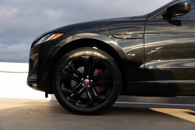 2023 Jaguar F-PACE R-Dynamic S-4