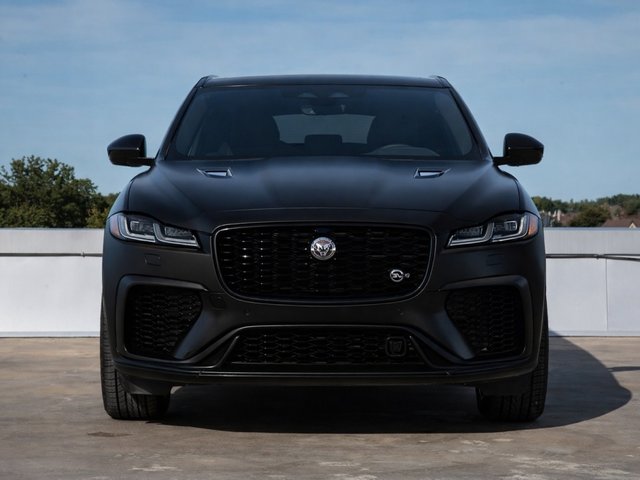 2025 Jaguar F-PACE P575 SVR 575 Edition-1