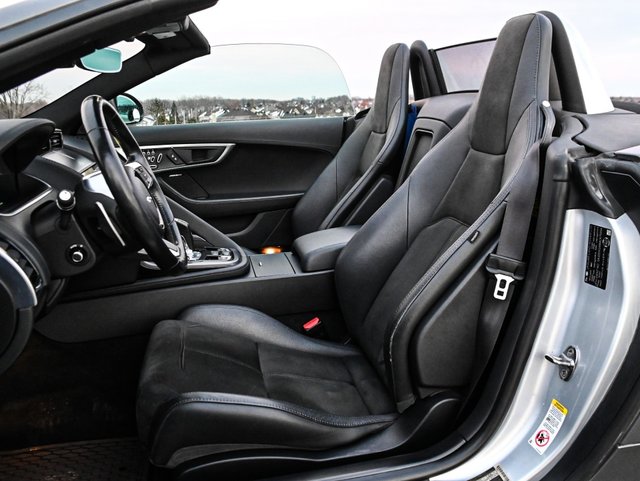 2021 Jaguar F-TYPE P300-2