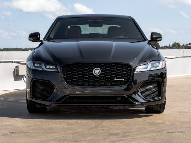 Jaguar XF R-Dynamic SE 2024-6
