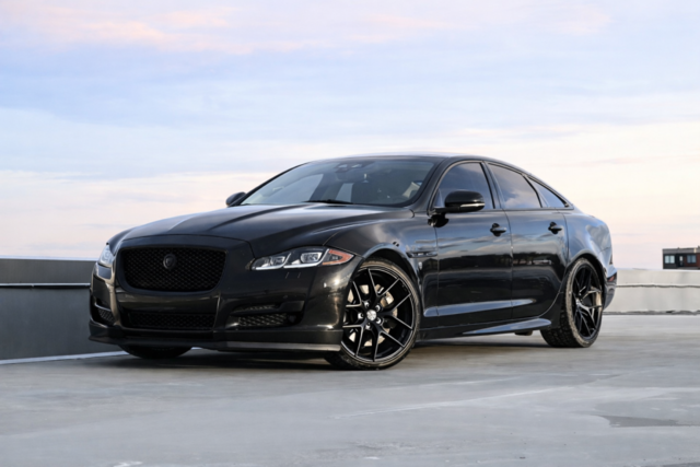 2019 Jaguar XJ R-Sport-0