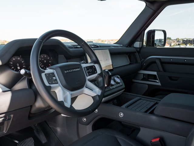 Land Rover Defender SE 2023-2