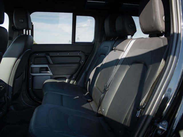 2024 Land Rover Defender S-3