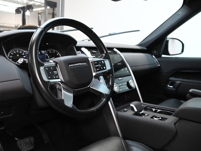 2023 Land Rover Discovery S-2